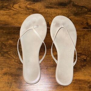 Metallic Silver TKEES